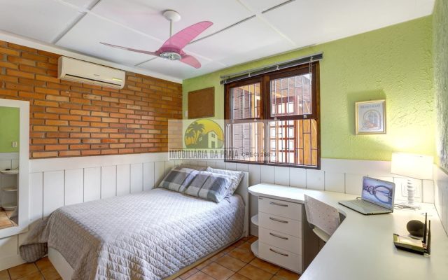 02ec6cc6-bff3-486c-a519-b30f064c6790