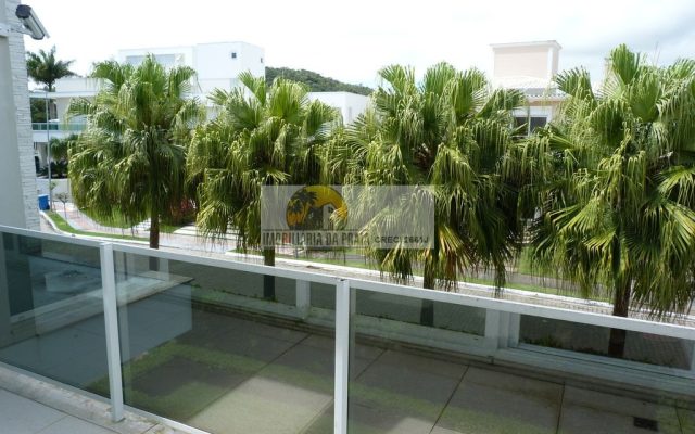 5c7612aa-70a5-478c-b460-90059d27a84e.f10