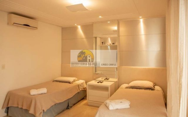 694265d4f95dde8a2e13dc7b1589d49e