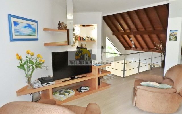 b6ac6e33-65d4-4f36-bbe1-c67716310aeb.c10