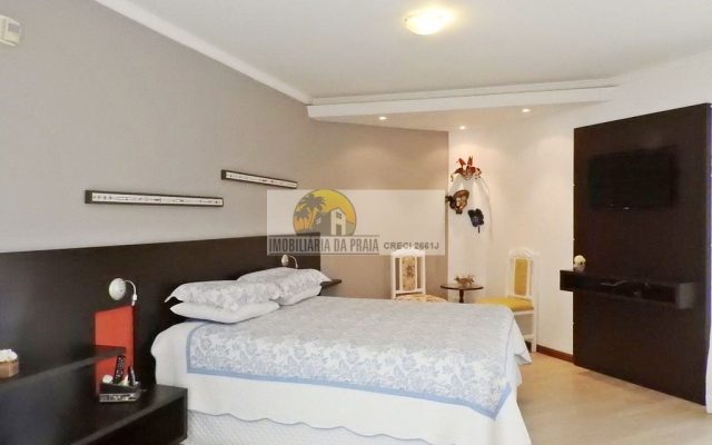 bd2f9ef7-b528-411c-887d-327e0e08de1a.c10