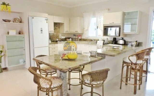 bdb99731-7e82-4f18-b234-46d60545e83d.c10