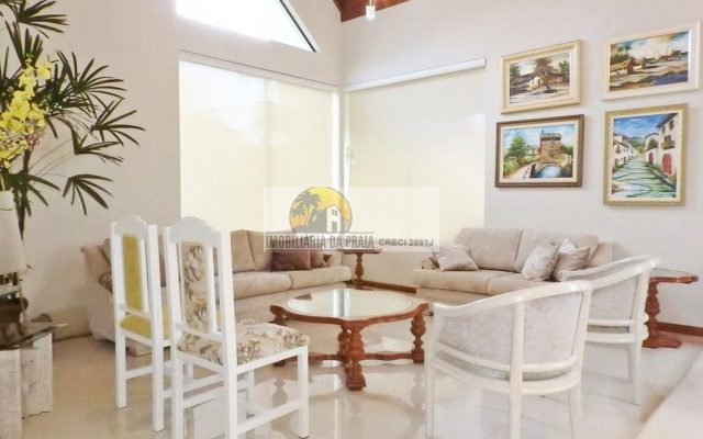 e9a82477-d28e-452e-a79c-eee120a59add.c10